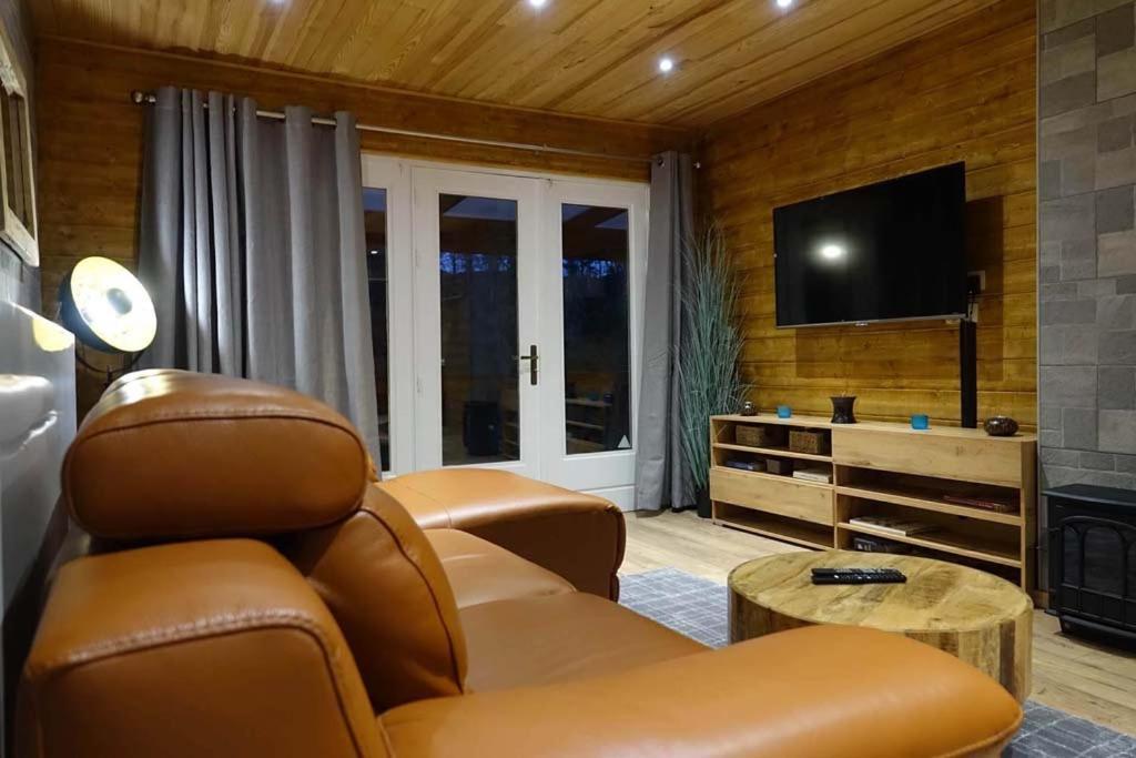 Le Chalet De Hermeton Hastiere-par-dela 外观 照片
